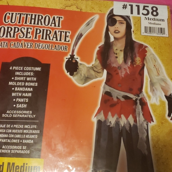 Halloween Costumes - Picture 4 of 4